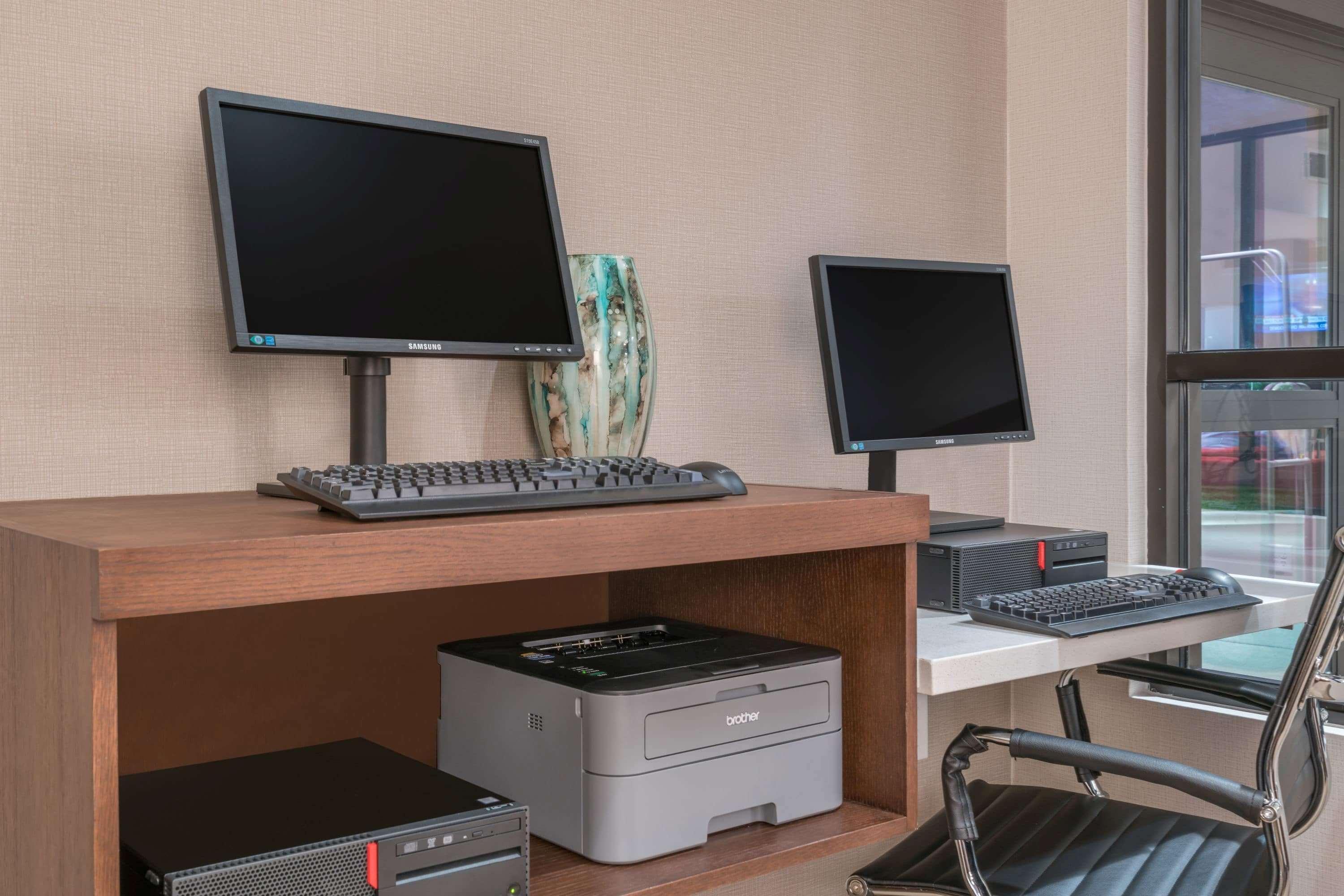 Ramada By Wyndham Minneapolis Golden Valley Екстер'єр фото