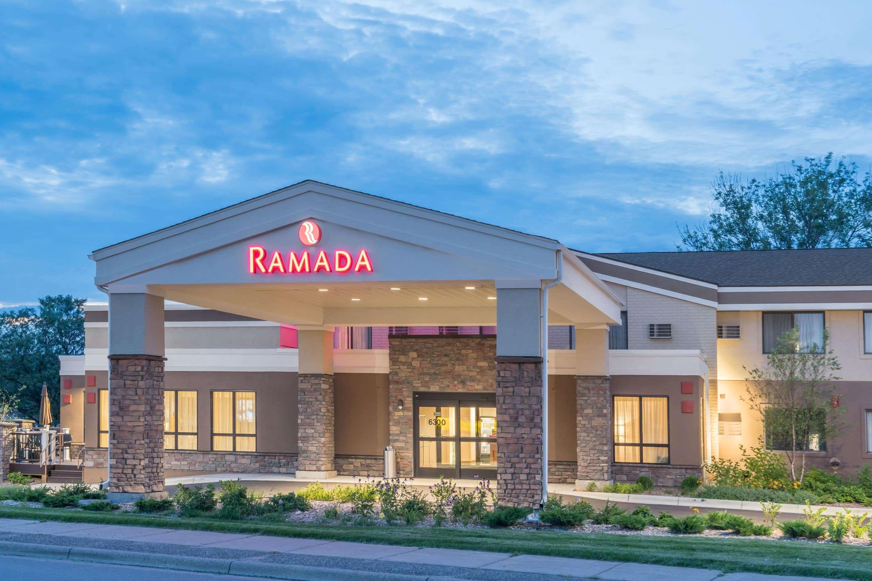 Ramada By Wyndham Minneapolis Golden Valley Екстер'єр фото