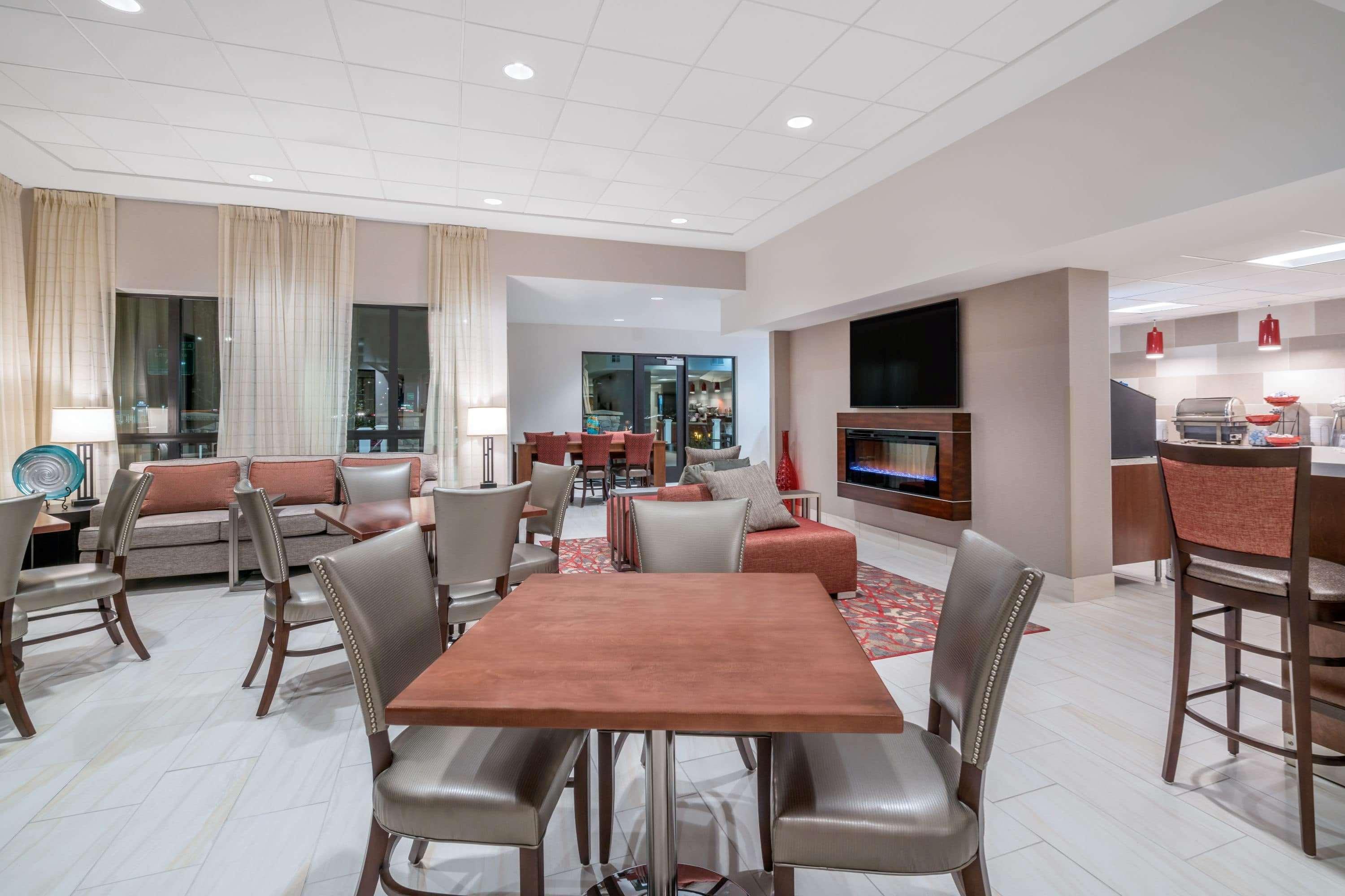 Ramada By Wyndham Minneapolis Golden Valley Екстер'єр фото