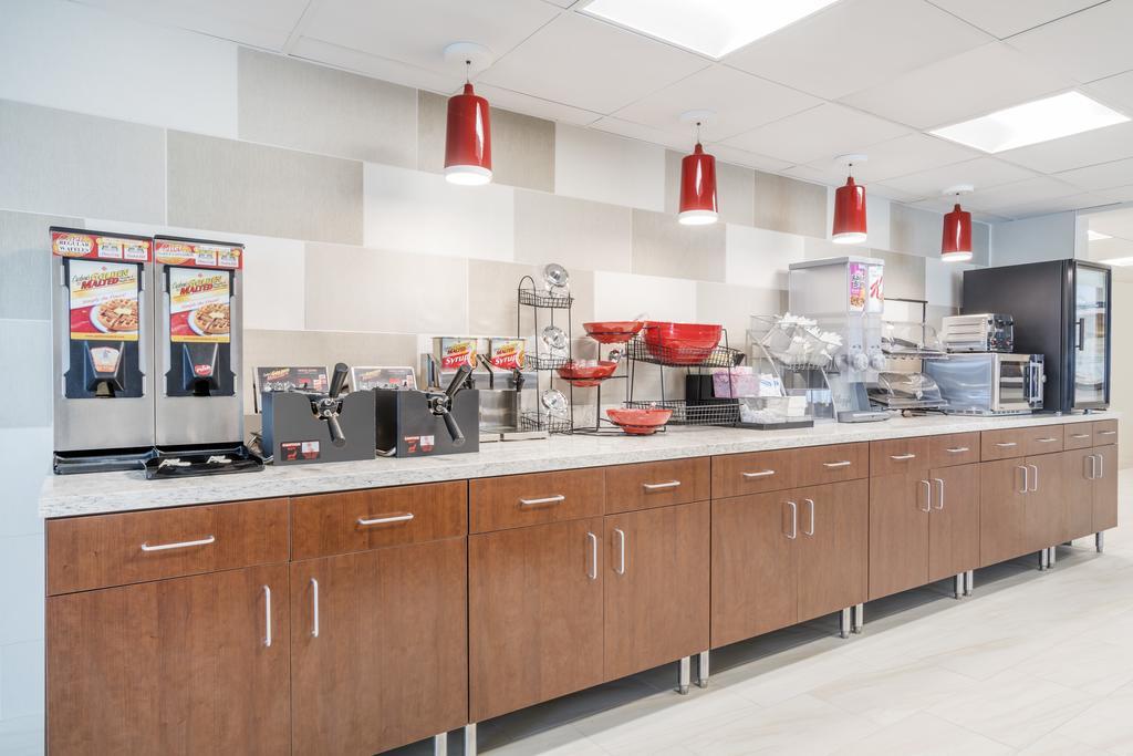 Ramada By Wyndham Minneapolis Golden Valley Екстер'єр фото