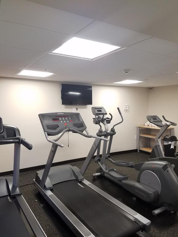 Ramada By Wyndham Minneapolis Golden Valley Екстер'єр фото