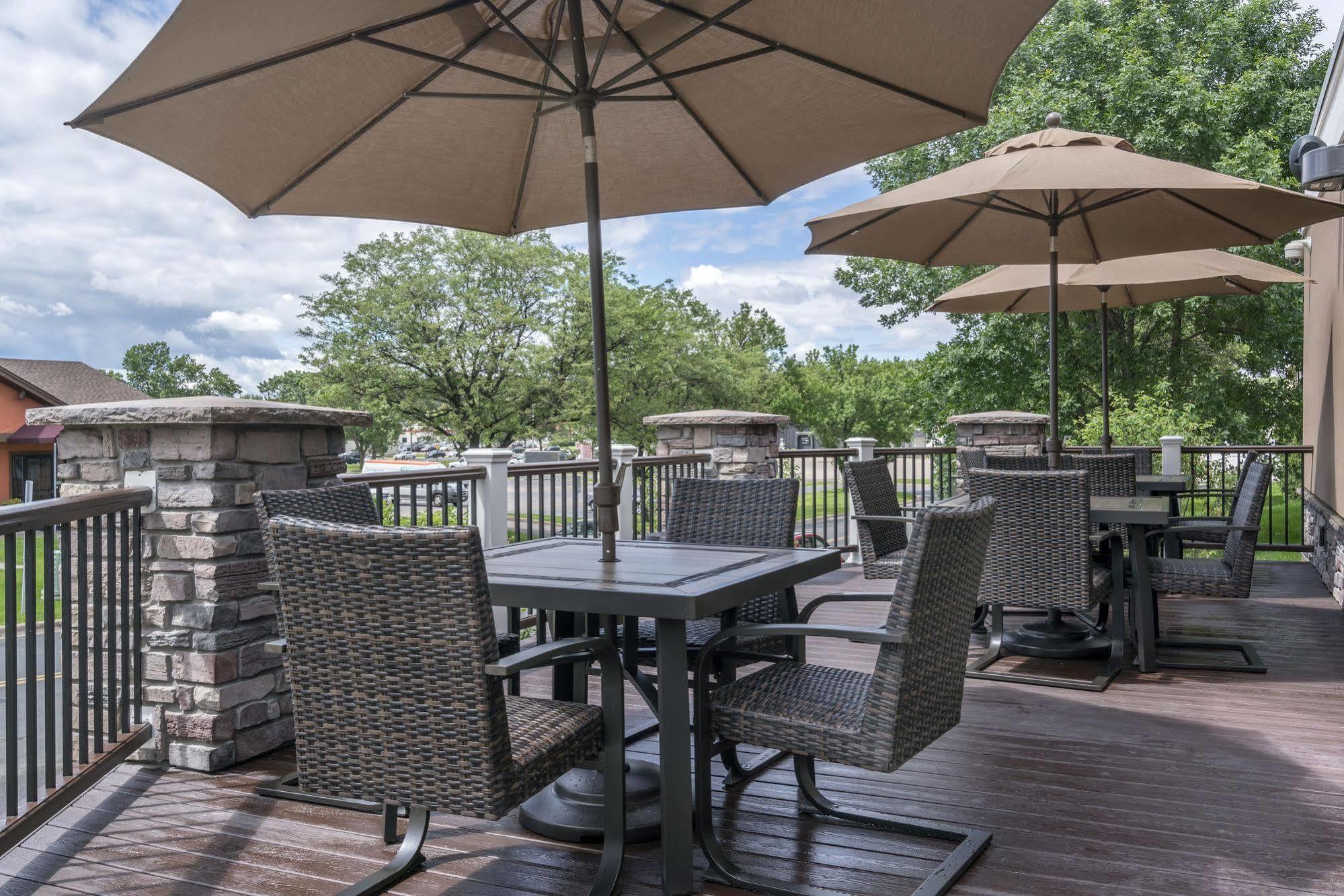 Ramada By Wyndham Minneapolis Golden Valley Екстер'єр фото